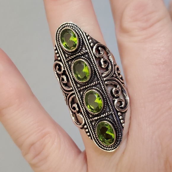 New Peridot 925 Silver Statement Ring. - Picture 3 of 14